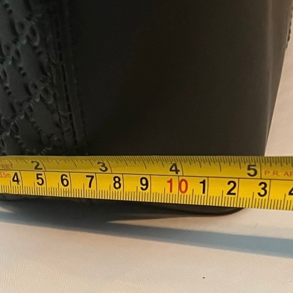 Elegant Black Dome Satchel Handbag with Embossed Pattern and Shoulder Strap - Picture 9 of 10